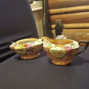 Gold castle sugar and creamer